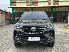 TOYOTA FORTUNER VRZ GR 2.8 2023