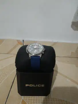 Jam tangan pria POLICE