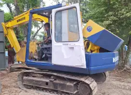 EXCAVATOR KOMATSU PC60