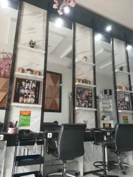 karyawan Salon wanita