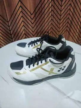 SEPATU BADMINTON YONEX SHB 39