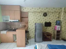 DISEWAKAN MURAH APARTEMEN STUDIO KELAPA GADING FURNISH LANTAI TINGGI