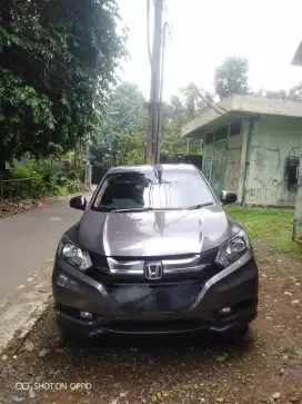 Di jual honda hrv 2017 ru1 1,5 e-cvt 190jt nego tipis