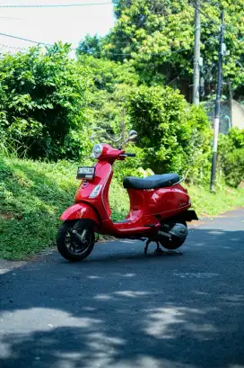 PIAGGIO VESPA MATIC LX 125 IGET TERMURAH BERGARANSI ( BISA KREDIT )