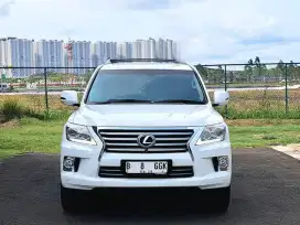 Luxus Lx 570 putih 2012