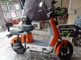 Sepeda Listrik E Nine SE-6 500 watt seperti baru - beli Oktober 2024