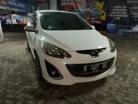 Mazda 2 Old 2010 AT