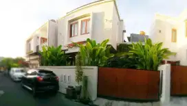 Dijual rumah lantai 2 di jln gunung agung Denpasar dekat ke canggu