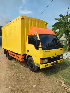 Jual mobil truk BOK ps100 Thun 2004