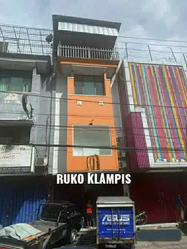 Disewakan Cepat Ruko Bagus 3.5 Lt Klampis Jaya Surabaya