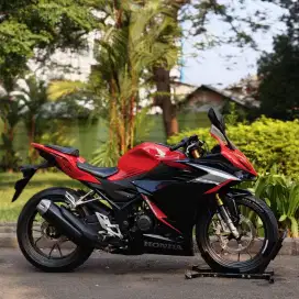 HONDA NEW CBR 150R 2021 KM LOW SIAP GAS PAJAK HIDUP