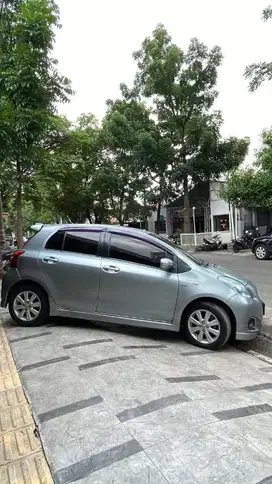 Toyota Yaris E AT 2013 km 82 rb DP 8 jt