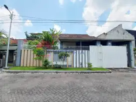 Rumah mewah dijual di Teluk Etna Arjosari Blimbing Malang