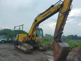 EXCAVATOR PC 200-8