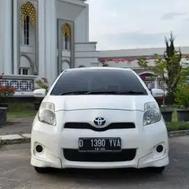 Yaris e matic 2013 istimewa 
- interior rapih