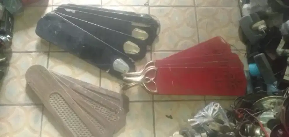 Slhkn plh slh 1 set baling2 kipas lampu lawas plafon kond bgs mgkn bth