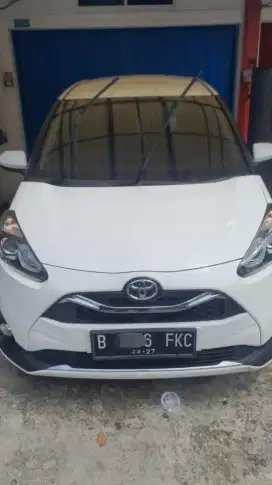 Toyota Sienta V CVT (Matic) 2021 Putih