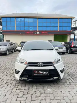 Toyota Yaris TRD A/T Putih 2015  fortuner camry lexus vellfire prado