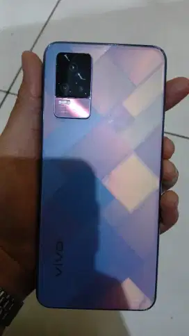 Dijual hp vivo v21  [hp dan cassan]