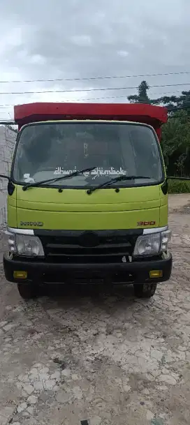 Hino dutro 130 hd