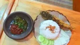 Nyari Kerjaan Pecel lele