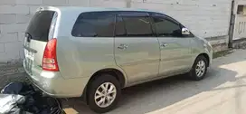 Toyota Kijang Innova 2005 Bensin