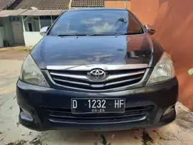 Toyota Kijang Innova 2005 Bensin