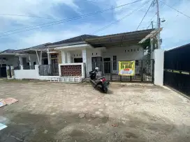 Dijual Rumah Dalam Cluster SHM 2KT 2KM Belakang Transmart Padang