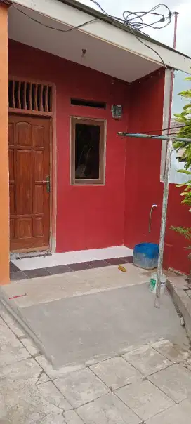 Di kontrakan rumah 3 petak