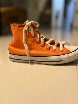 Sepatu Converse Chuck Taylor All Star-Orange-Size 37 (Used like new)