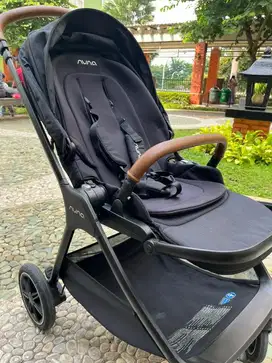 Stroller Nuna Triv Next