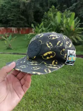 Topi Converse x BATMAN DC