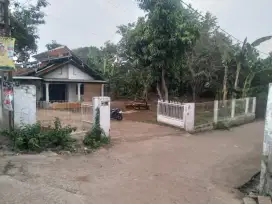 Dijual tanah plus rumah tua di bekasi