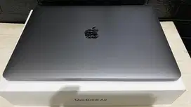 Macbook Air M1 8/256 ibox