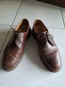 Sepatu Kulit Dr Martens