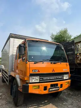 Mitsubishi Fuso FM517HL 4x2 L 2013 Box alm kondisi bagus original