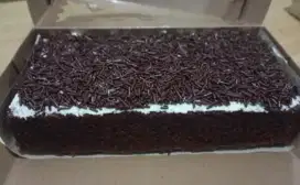Brownis atau kue basah lezat!