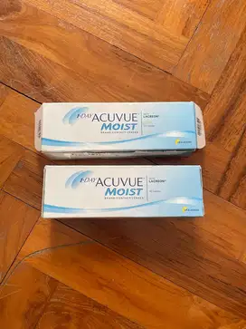 Dijual 1.5box (isi 48 pieces) Contact Lense Acuvue Moist 1 Day (-1.75)