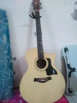 Gitar akustik taylor