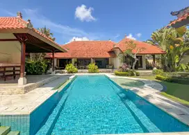 5 Bedroom Villa In Nusa Dua With Beautiful Traditional Designs