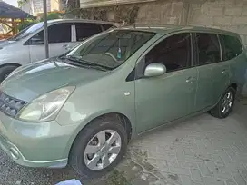 Nissan Grand livina 2010 Bensin