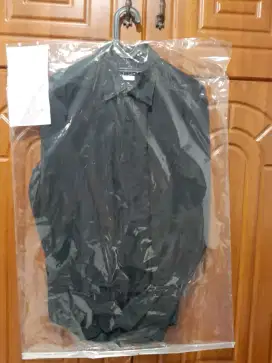 Kemeja Executive Slim Fit Size 16 Lengan Panjang Warna Putih Hitam
