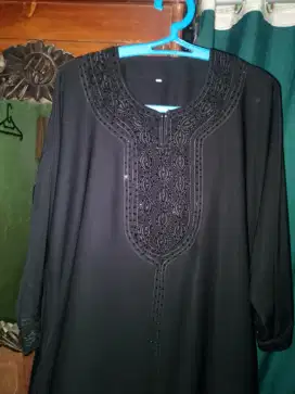 Gamis hitam motif manik manik