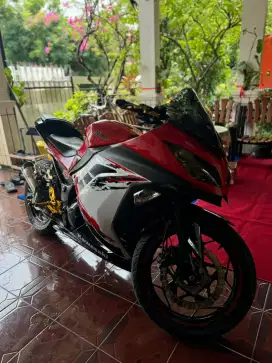 Di jual Ninja 250 FI tipe SE ( spesial edition) ABS