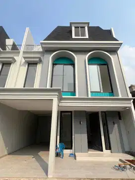 DI JUAL RUMAH CLASIK MODERN 1,6M DEKAT TOL SETU JAKARTA TIMUR