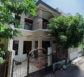 Disewakan Rumah 2 Lantai Siap Huni di Bronggalan Surabaya