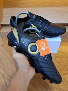 Sepatu Bola Ortuseight FG Forte SAVAGE