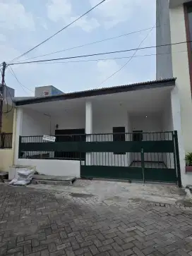 Disewakan Rumah Baru Renovasi Surabaya Barat