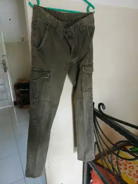 Celana cargo pria denim 29-30