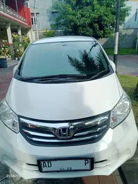 Dijual Honda Freed PSD AT 2013